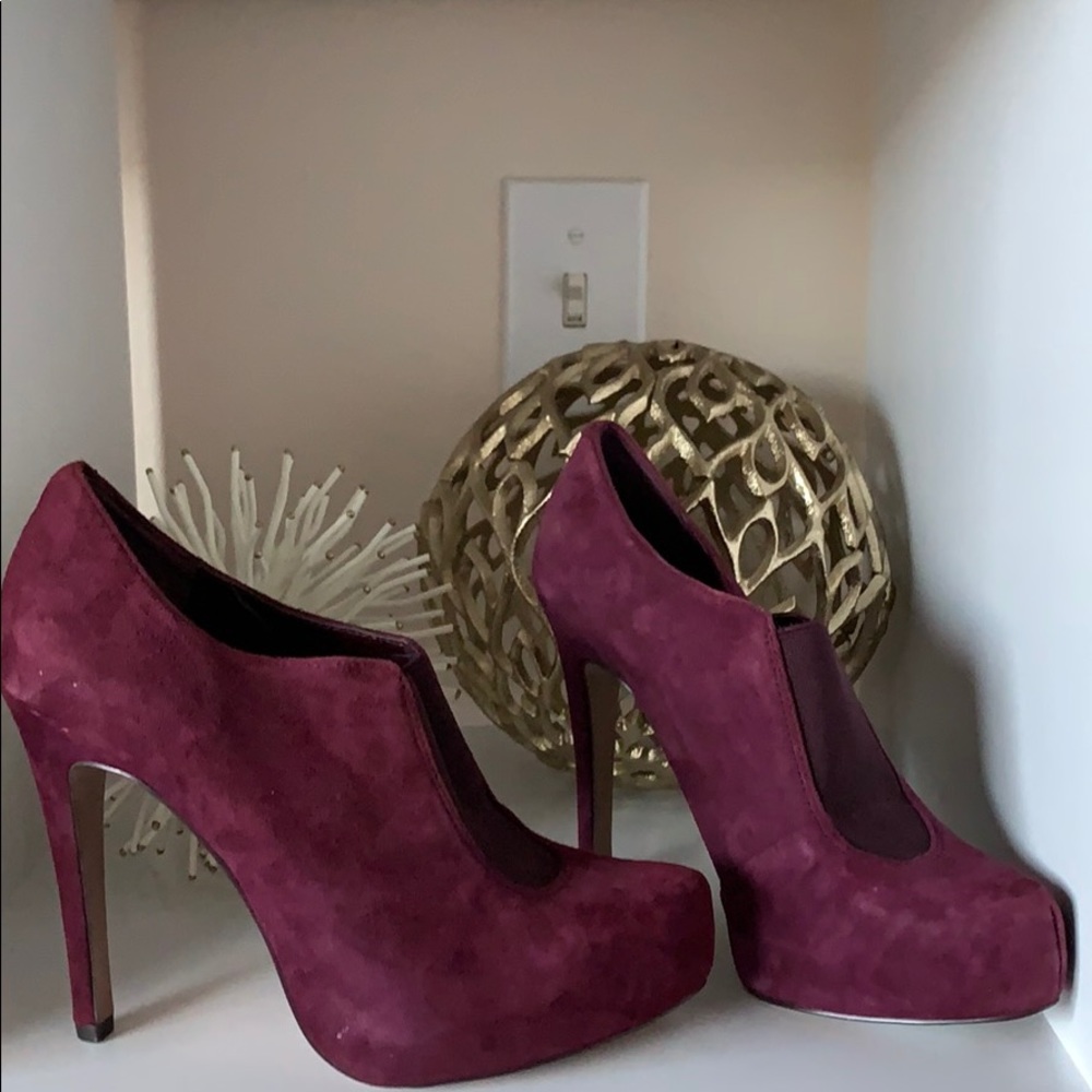 BCBG Heels -Never Worn!